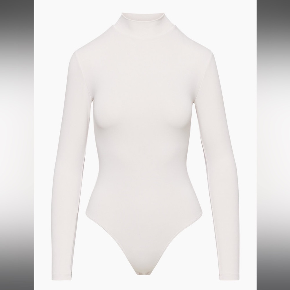 Aritzia Contour Mockneck Longsleeve Bodysuit